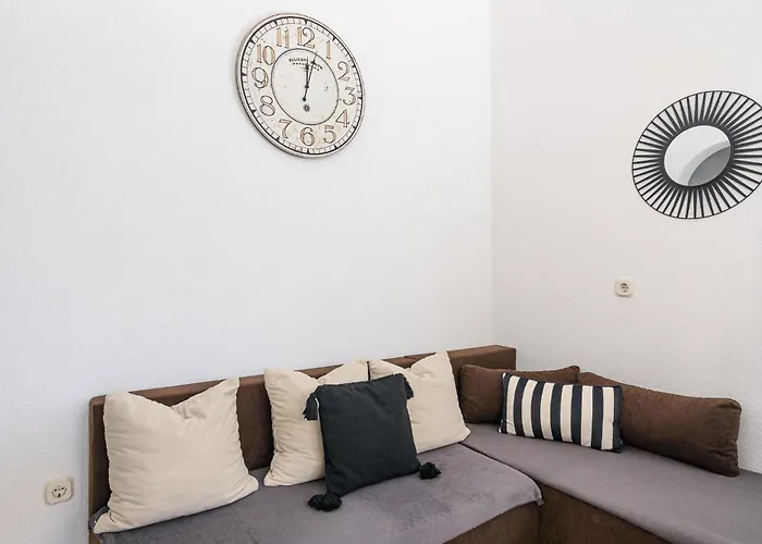 Suki Apartment *